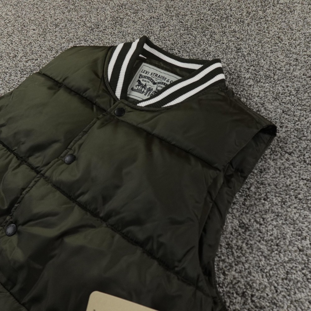 NEW Levis Vest Mens S Green Quilted Insulated Puffer Varsity Bomber Outdoor Warm